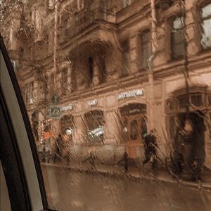 Meet your Posher, Chloe